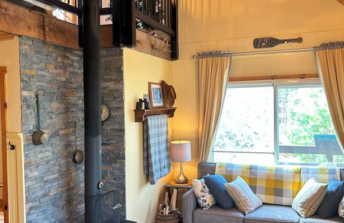 Points Cabina | ESCAPE! “Get Away From It All Without Roughing It”