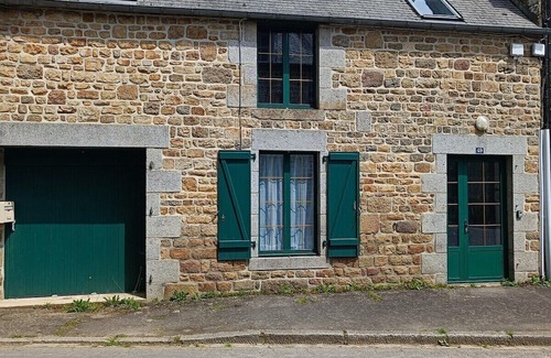 Saint-Georges-de-Reintembault Casa | Charmante maison de village