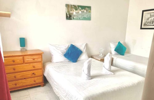 Pontault-Combault Apartamento | Homerez - Nice apartement for 6 ppl. with terrace at Pontault-Combault