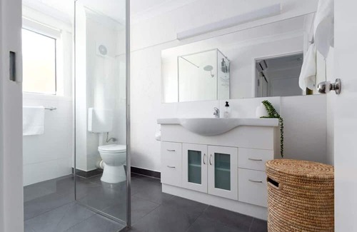 Riverside Apartamento | Cute and Cosy Studio with Parking & WiFi