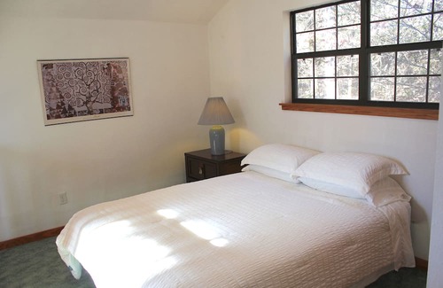 Huntsville Apartamento | Two Bedroom Tiny Home in the heart of the Ozark Wilderness