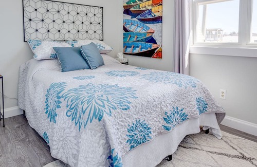 Prince County Cabaña | Cozy Riverview Getaway: 3BR, Hot Tub, pets welcome!