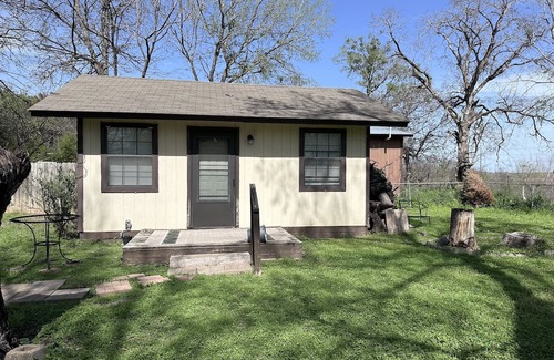 Del Valle Apartamento | Green Haven Studio near ABIA COTA Austin SXSW Airport F1