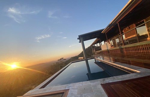Sarabah Casa | Luxurious Guest Retreat | Gold Coast | Brisbane | Sleeps 10