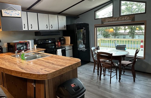 Afton Apartamento | New! On Grand Lake DeckView! At Red Arrow Marina. No cleaning fee! Comfy2bed/2Ba