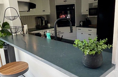 Northern Bruce Peninsula Cabina | Starry Haven: Serene 3-BR Retreat with Hot Tub