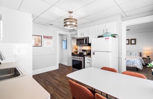 Wickliffe Casa | Updated 2BR + Office Near Downtown and Clinic