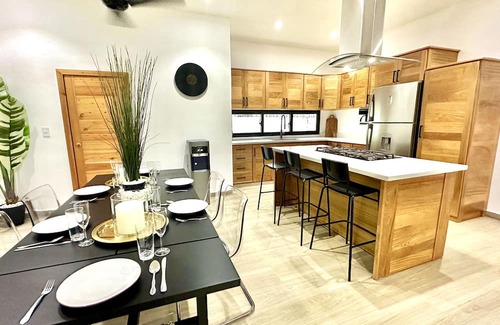 El Centro Casa | -NEW- Spacious 5Bdrms Villa With Pool & Grill - Close to Playa Popy !