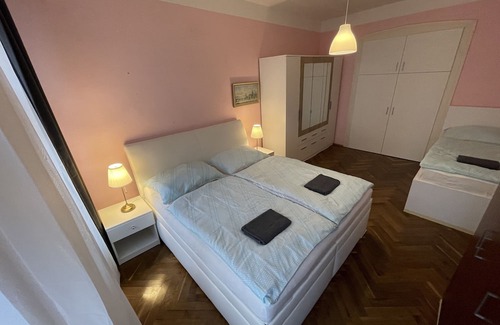 Vrsovice Apartamento | 1 Bob's Apartment: 2 bedrooms + living room
