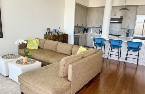 Park Slope Apartamento | Stylish BK home, stunning views, steps to park!