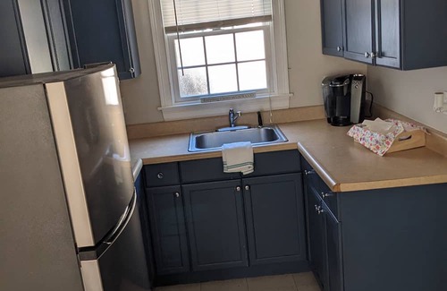 Mashpee Apartamento | In law apartment, walk to Mashpee Commons for restaurants, shopping