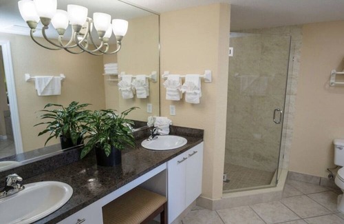 Weston Complejo | Luxury One Bedroom and One Bathroom Unit with Full Amenities