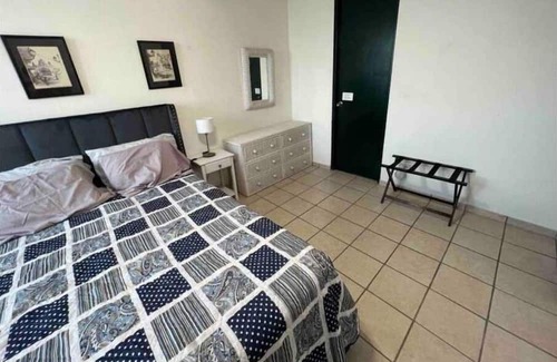 La Pared Casa | 15th Floor Beachfront 2 Bedroom Condo with Pool & Ocean View at Sandy Hills