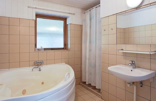 Faarevejle Casa | 12 person holiday home in Fårevejle