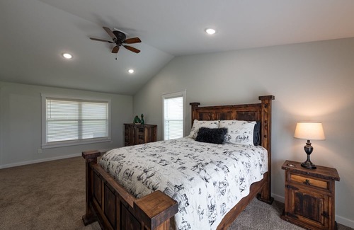Ringgold Otro | 5 minutes from Riverstar Casino! Beautifully renovated farmhouse!!