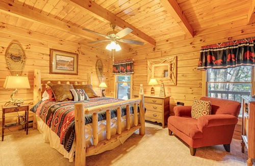 Burnsville Cabina | Burnsville Cabin - Deck, Fire Pit & Mountain Views