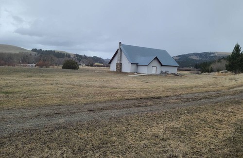 Powell County Alquiler De RV | Avon Dry cabins with central bath house nightly & longterm rentals w/12 Rv sites