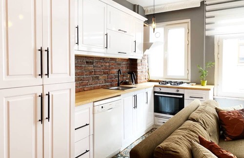 Rasimpasa Condominio | 0103 - Central, Comfortable, Affordable