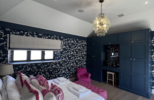 Aldingbourne Casa | Luxury two bed cottage not far from the festivities of Goodwood