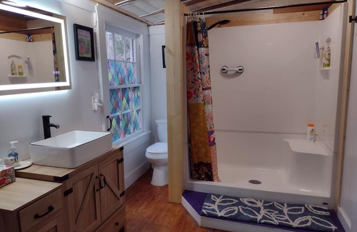 Saint Andrews Casa | Quiet, cozy, remodeled private Sewanee home on University of The South Domain