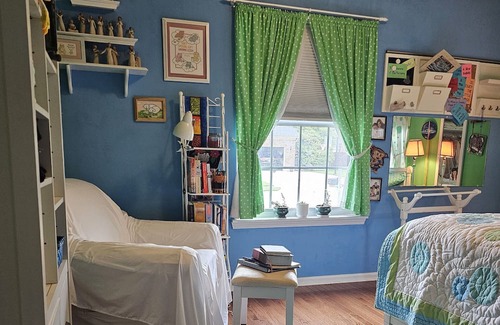 Jeffersonville - Clarksville Casa | New lower price! Spacious single family home near Churchill Downs!