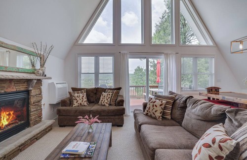Lake Ariel Chalet De Esquí | Lakefront A-Frame Paradise with Stunning Views