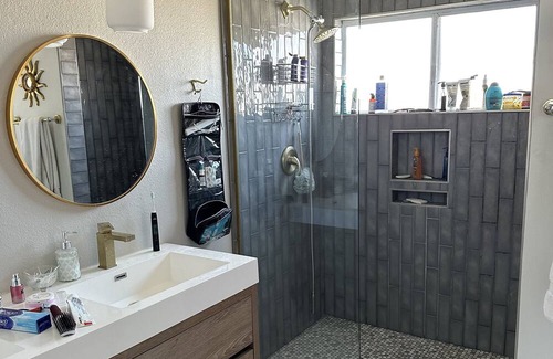 Palm Desert Condominio | Cozy Condo - 24 min from Coachella, 4 minutes from downtown Palm Desert.