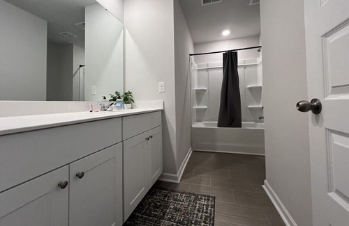 Forestbrook Casa | Massive New Construction Home w/ King Beds & More!