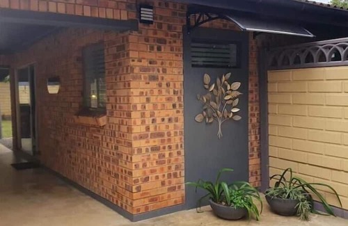 Hluhluwe Apartamento | Perfect base for leisure and business! Amri Self-catering apartment, Zululand