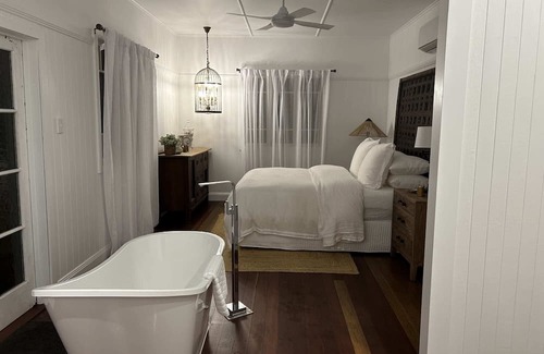 Ravensbourne Casa | Kenti's Cottage - Two Bedroom