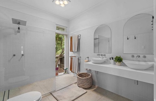 Ravensbourne Casa | Kenti's Cottage - Two Bedroom