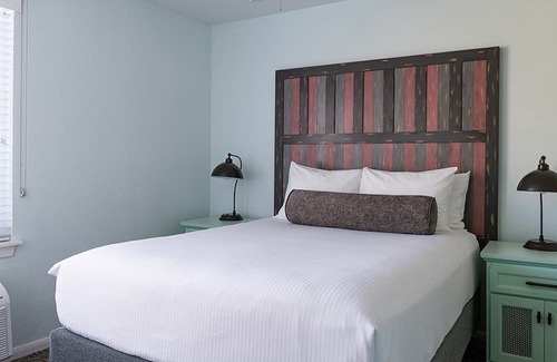 Mission Valley Complejo | Family Friendly Mission Valley two-bedroom suite with full kitchen