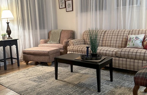 Lamar Casa | Relax and Unwind at the Highland House