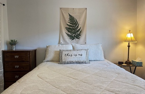 Painton Cabaña | Cozy Cottage in a private location in a beautiful setting!