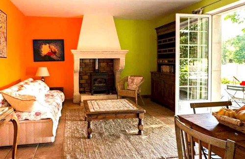 Valaurie Casa | Homerez - Nice house for 2 ppl. with shared pool, garden and terrace at Valaurie
