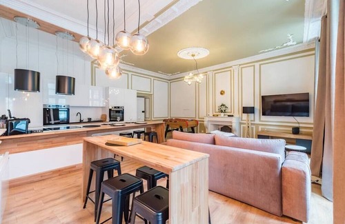 Guingamp Apartamento | Logement D'exception : 10 Chambres et Babyfoot