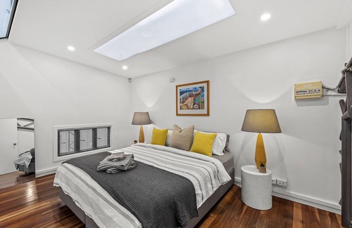 Teneriffe Apartamento | Teneriffe Hidden Warehouse! 2Bed/1Bath/1Car