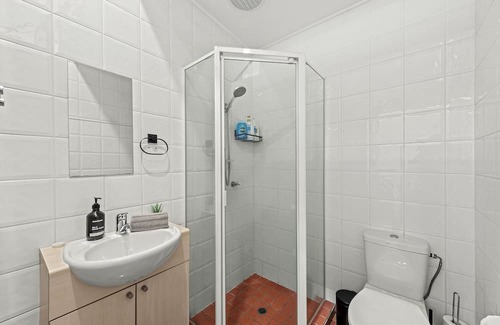 Teneriffe Apartamento | Teneriffe Hidden Warehouse! 2Bed/1Bath/1Car