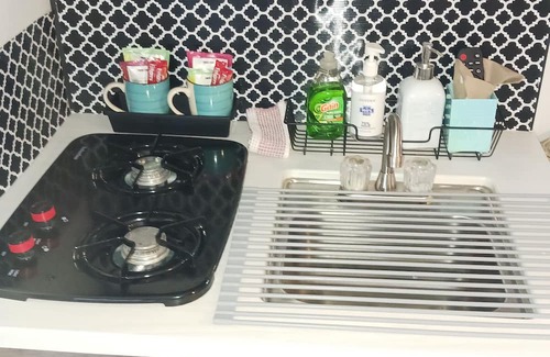 North Las Vegas Casa | Unique Retro Tiny Living on Wheels. Modern RV living in beautiful Las Vegas!