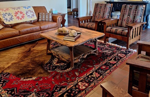 Pawhuska Otro | All 3 houses for 1 nightly rate! Close to Pioneer Woman's Mercantile!