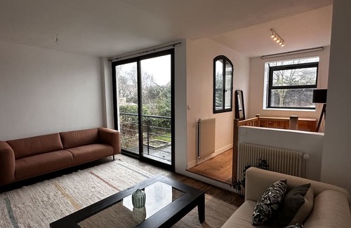 Saint-Cloud Casa | Holiday Home 'Villa' with Private Terrace and Wi-Fi