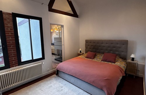 Saint-Cloud Casa | Holiday Home 'Villa' with Private Terrace and Wi-Fi