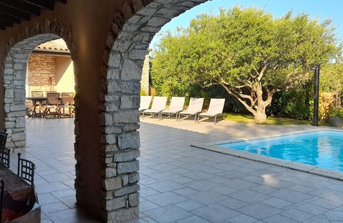 Salavas Casa | Holiday Home 'Villa L'opaline' with Mountain View, Wi-Fi and Air Conditioning