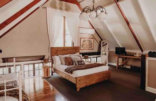 Maudsland Casa | Magnolia Manor Rustic Chapel