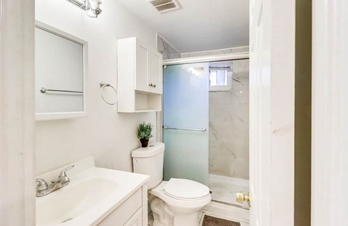 Temple Hills Casa | Temple Hills Home w/ Private Backyard < 9 Mi to DC
