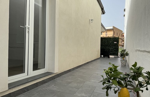 Fiumefreddo di Sicilia Apartamento | Detached vacation home on the ground floor with courtyard