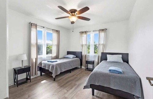 Edgewater Casa | Located in the center of the town