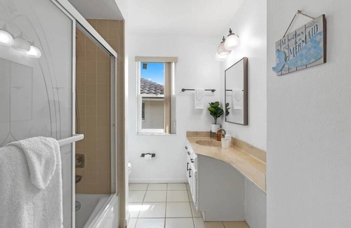 Edgewater Casa | Located in the center of the town