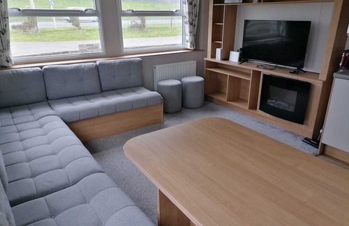 Dymchurch Casa | Ivy cottage - Parking and outdoor area (D/F)
