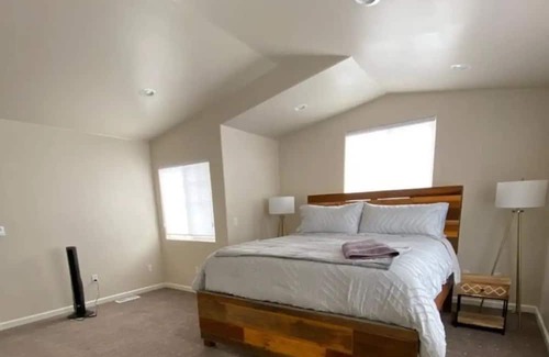 Seaside Casa | Spacious, Newly Renovated, PetFriendly by Monterey